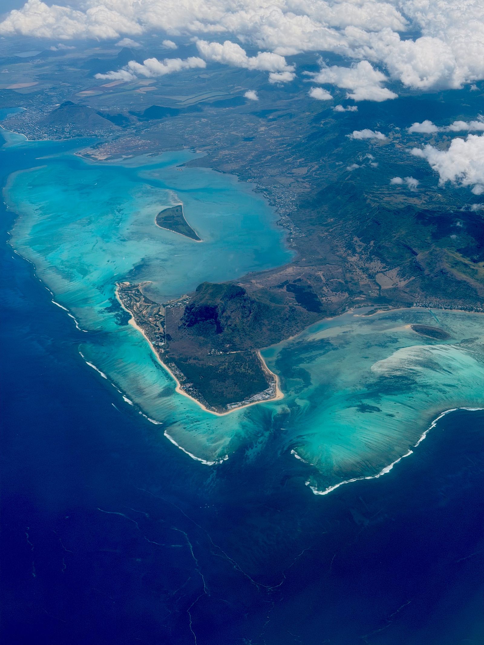 Lagune met helder water op Mauritius in de Indische Oceaan