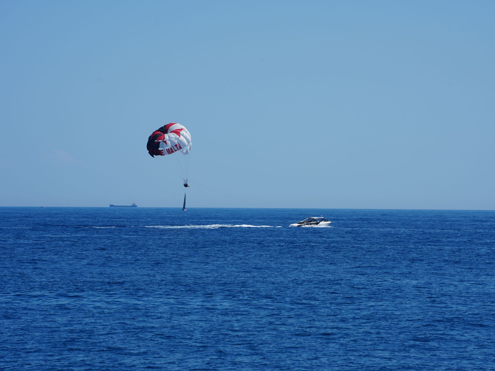 Bananenboot, parasailing of flyboarden: welke wateractiviteit past bij jou?